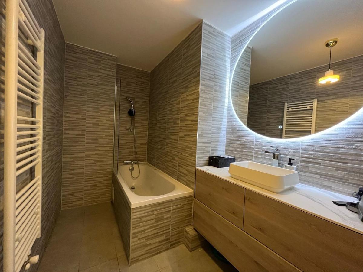 Appartement Luxueux Climatise Avec Terrasse, 6 Couchages - 17Eme Arrondissement De Paris Clichy Exterior photo